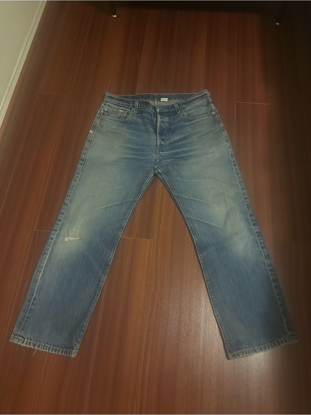 Levi's501 Men's Faded Blue Relaxed Jeans